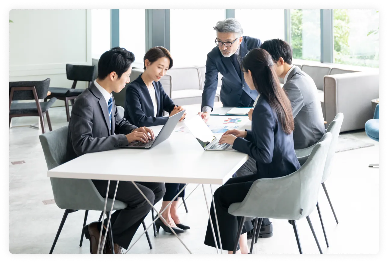 全社での情報共有が<br />スムーズにできない